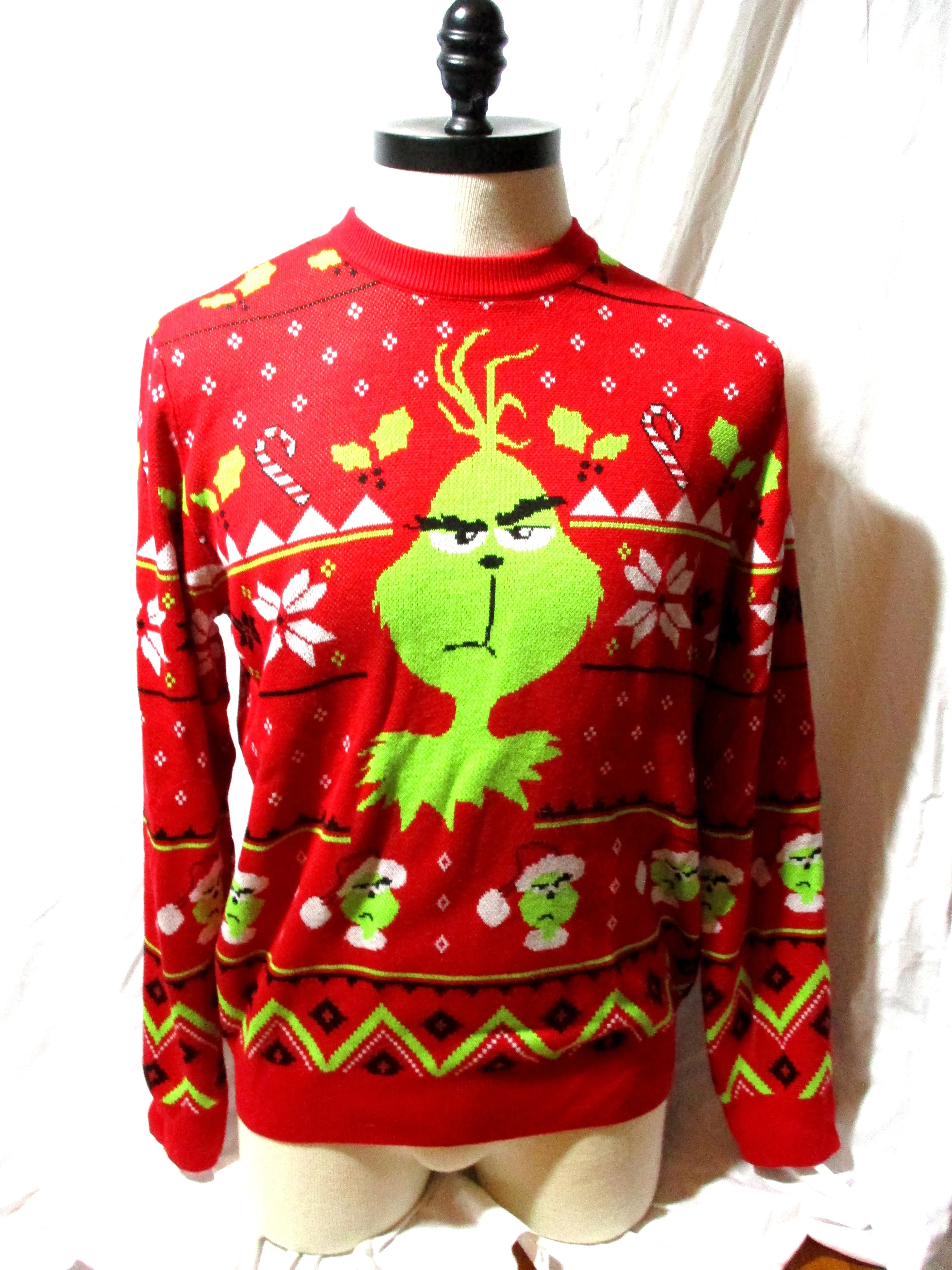 Dr. Seuss GRINCH Holiday Sweater Christmas XL RED